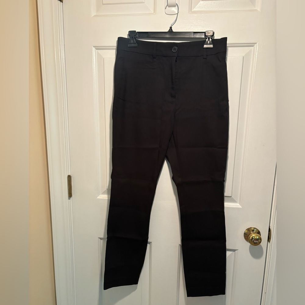 LOFT New With Tags - Thr Sutton Skinny 8 Curvy - Black